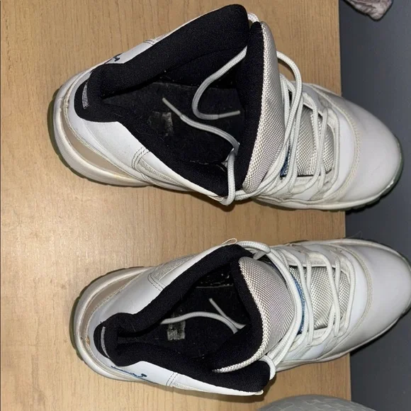 Air Jordan 11 Retro “Legend Blue” – Size 7Y - Picture 12 of 13